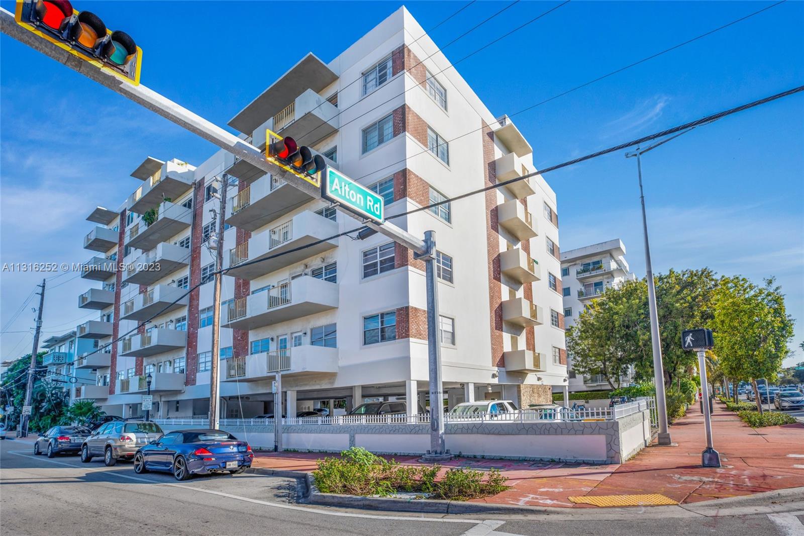 1130  11th St #6H For Sale A11316252, FL