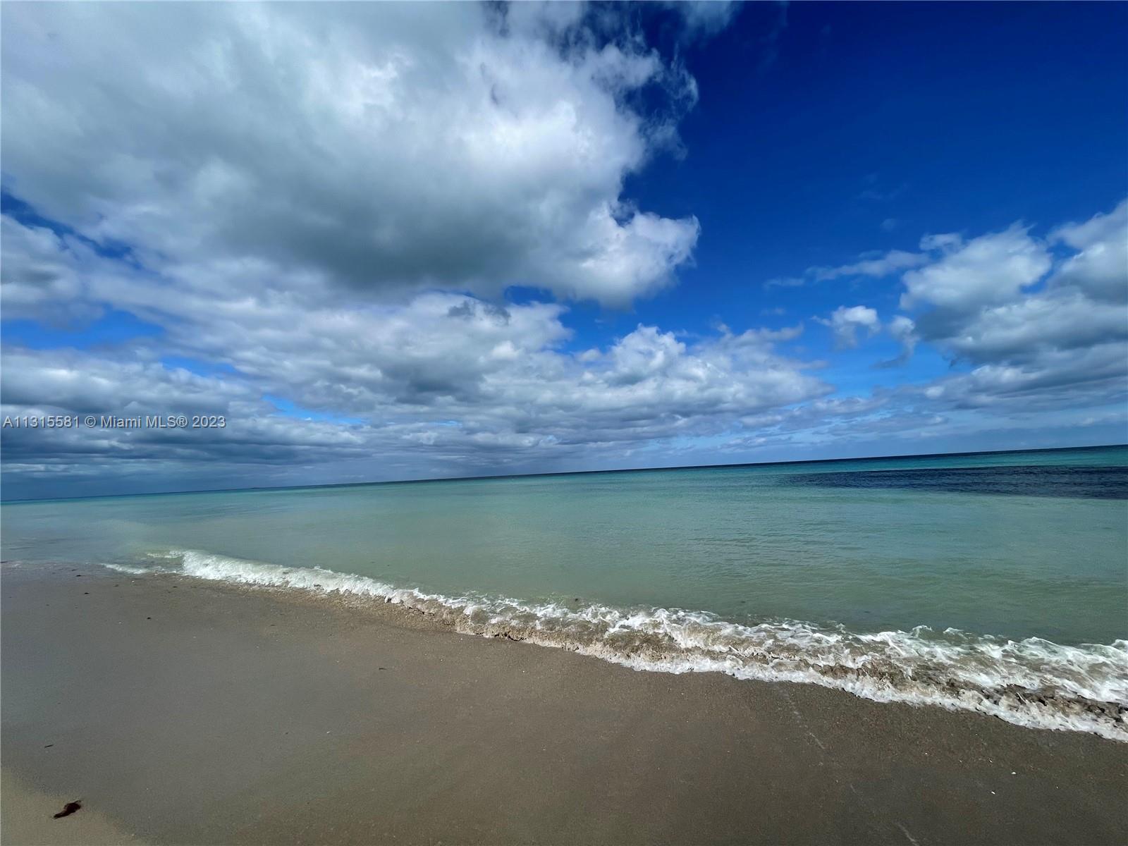 Hemispheres Condo Beach Area