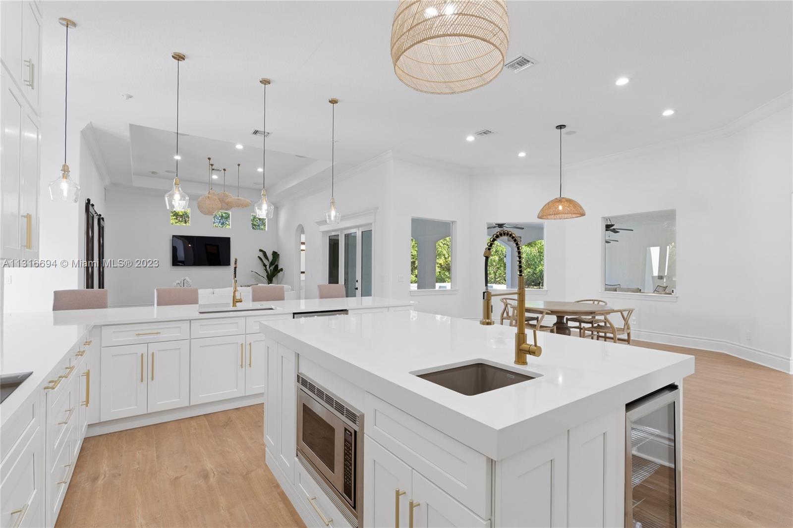While entertaining your family and friends, you have a broad view of all rooms and the pool area