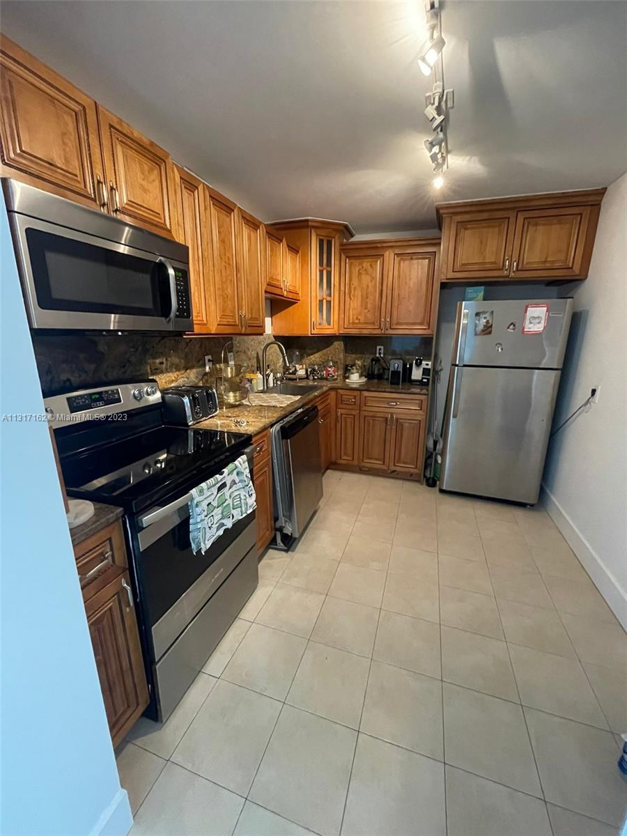 Listing Photo 17