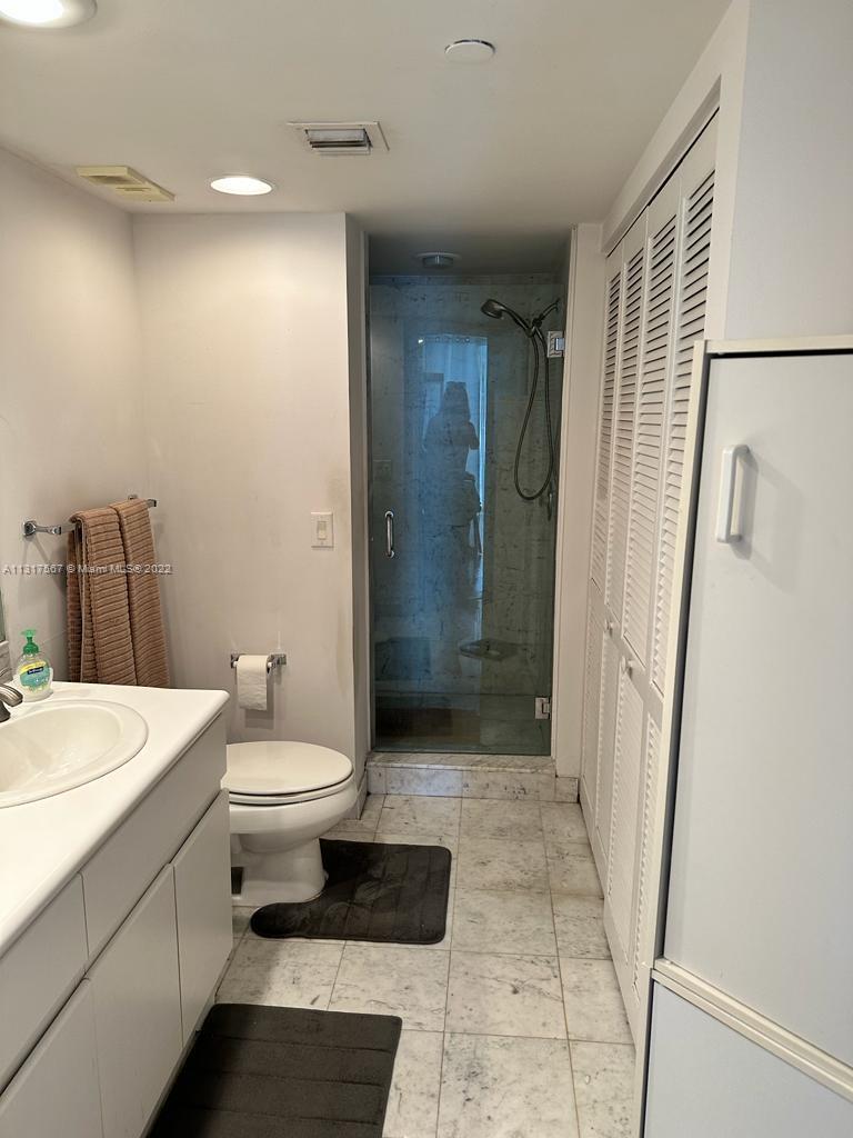 Listing Photo 12