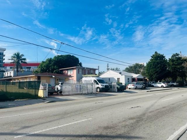 2146 SW 7 St !