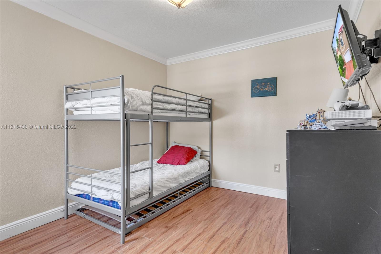Listing Photo 25