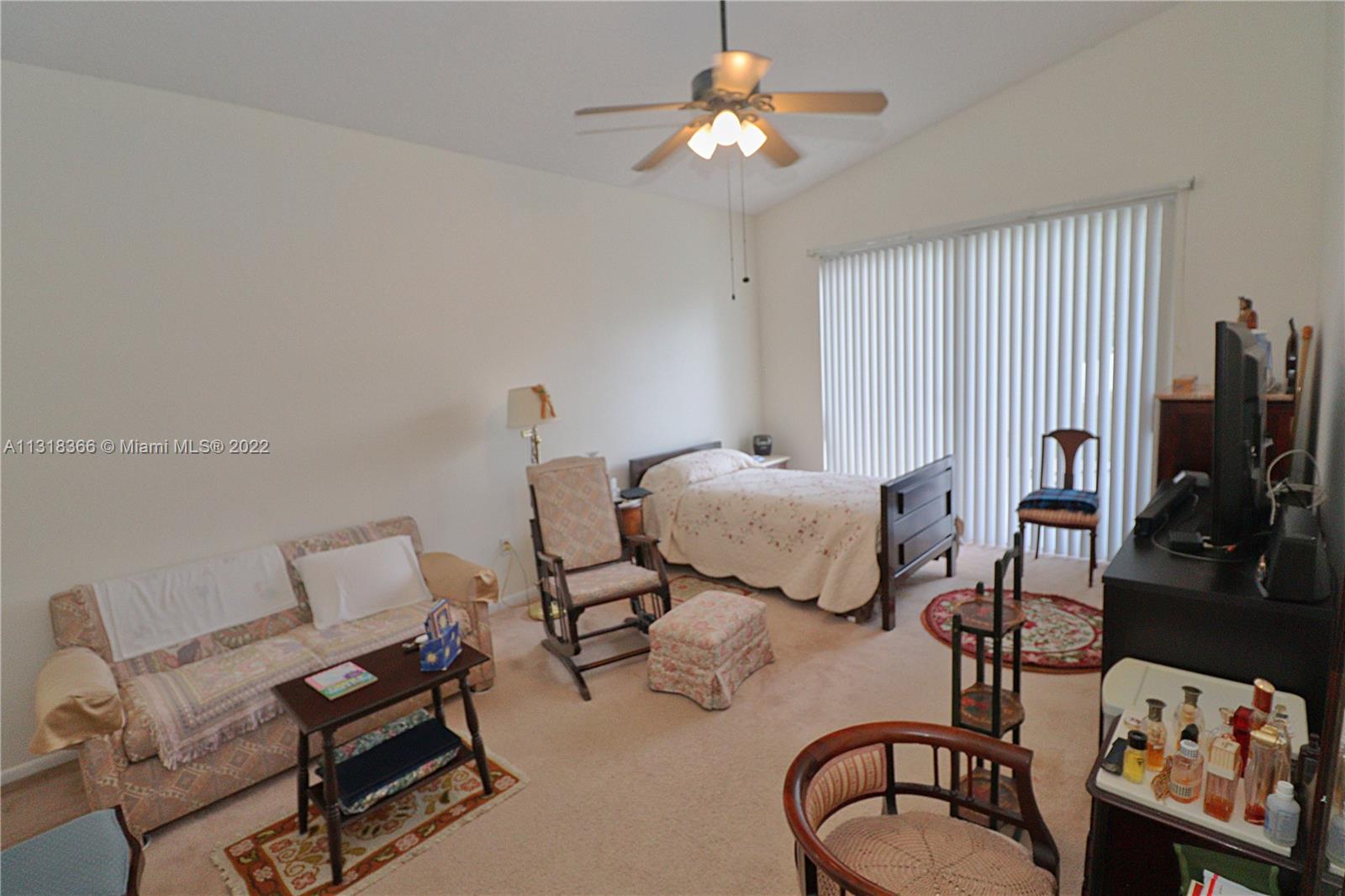 Listing Photo 11