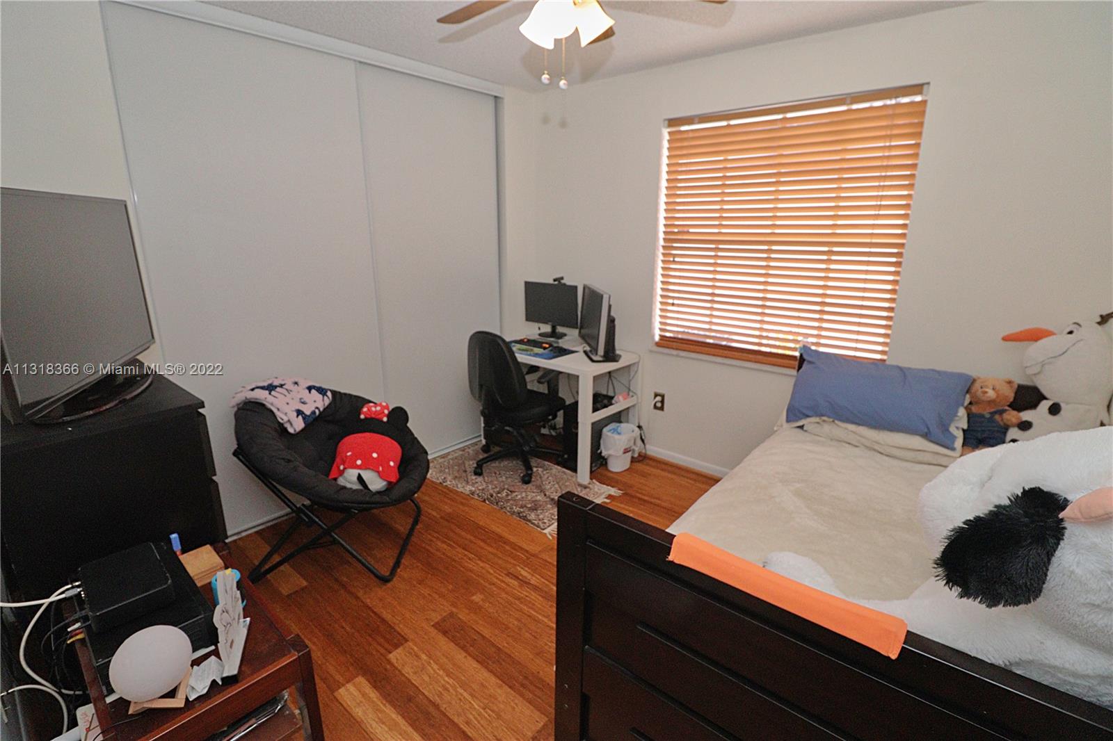 Listing Photo 15