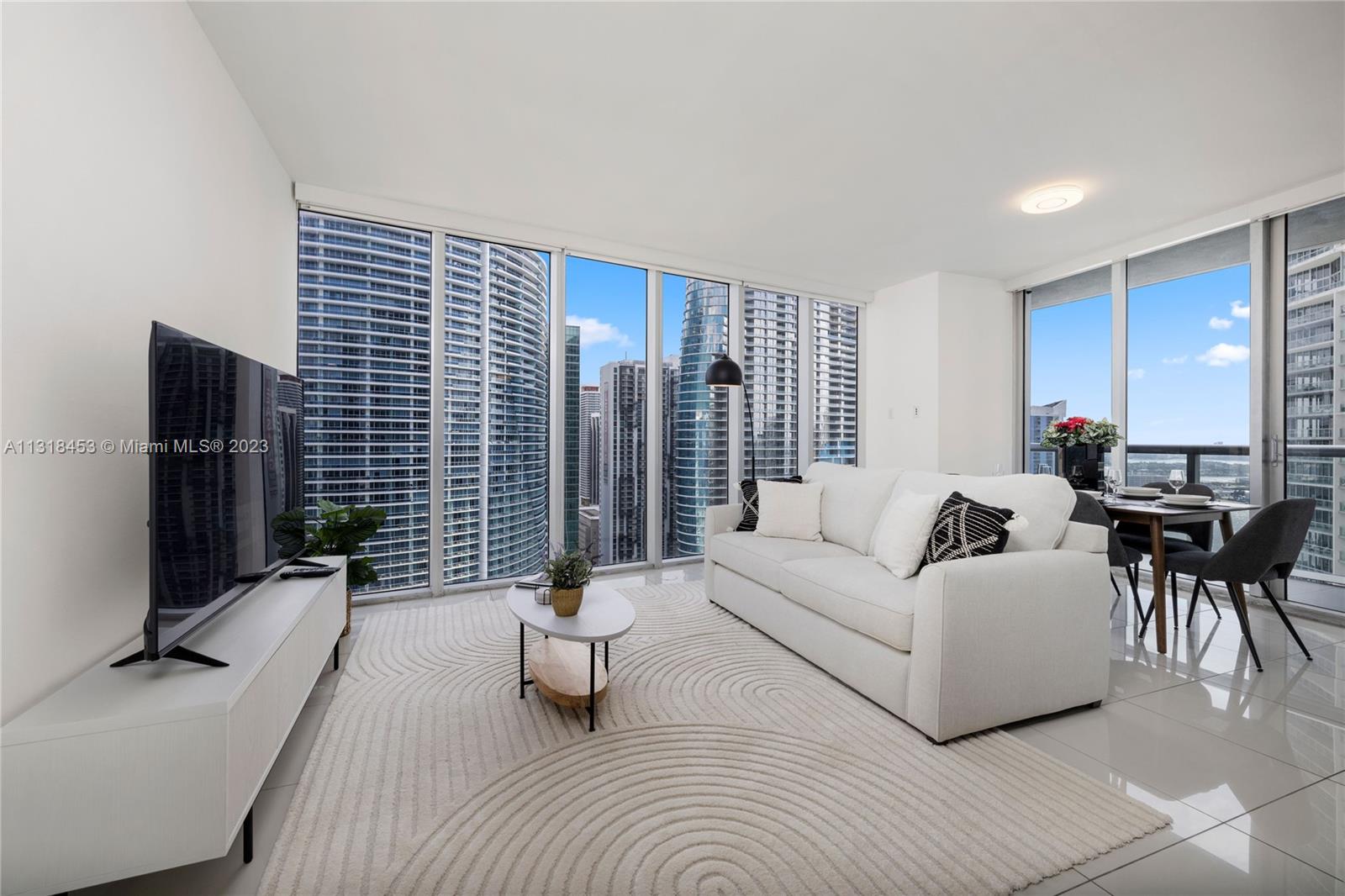 Photo 2 of ICON Brickell W Apt 3502 in Miami - MLS A11318453