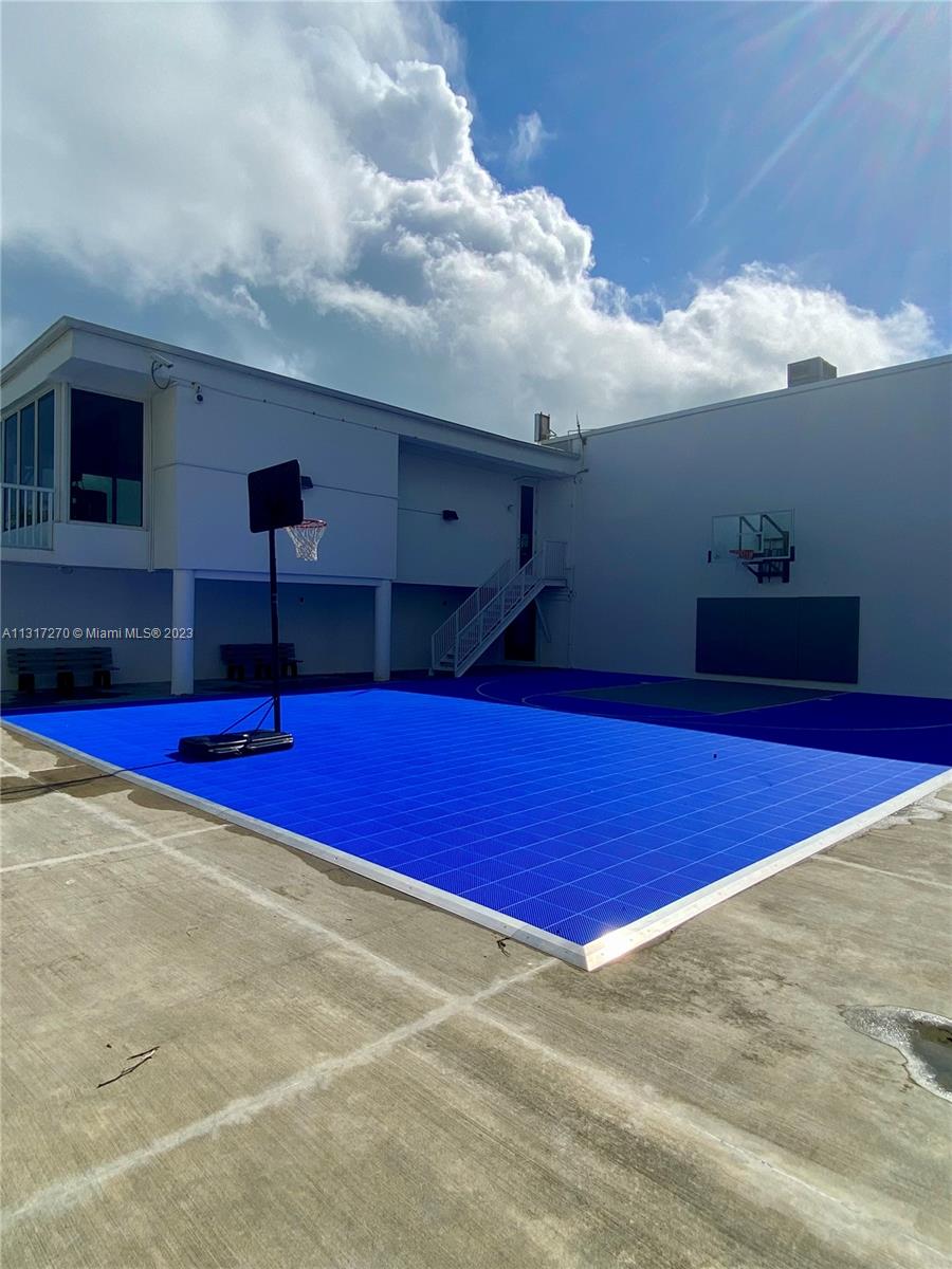 Full Basketball Court