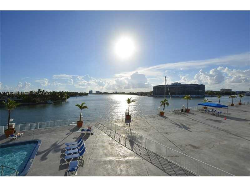 pool & deck overlooking the Intracostal Bay