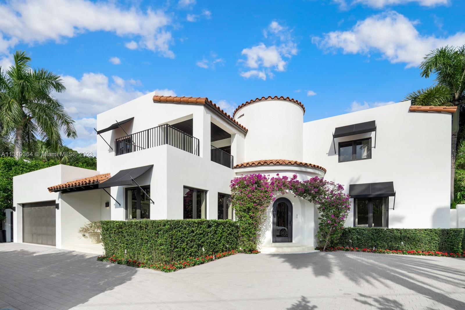 1221 W 48 St  For Sale A11319364, FL