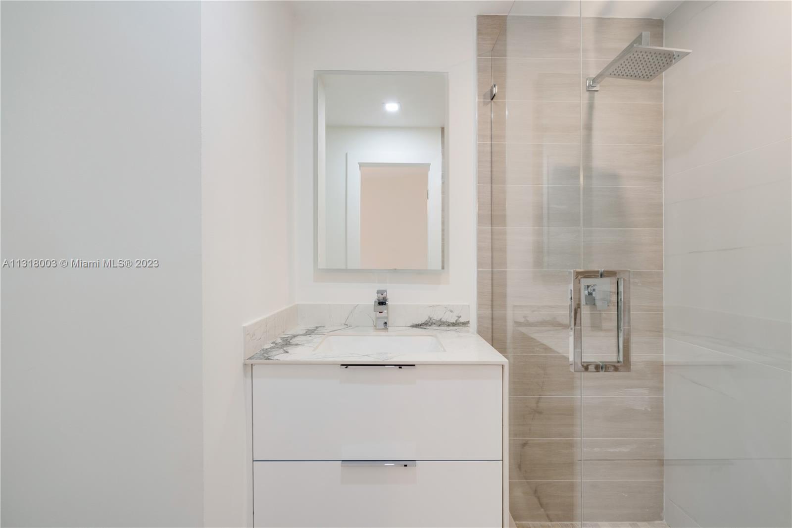 Full bathroom on the third floor