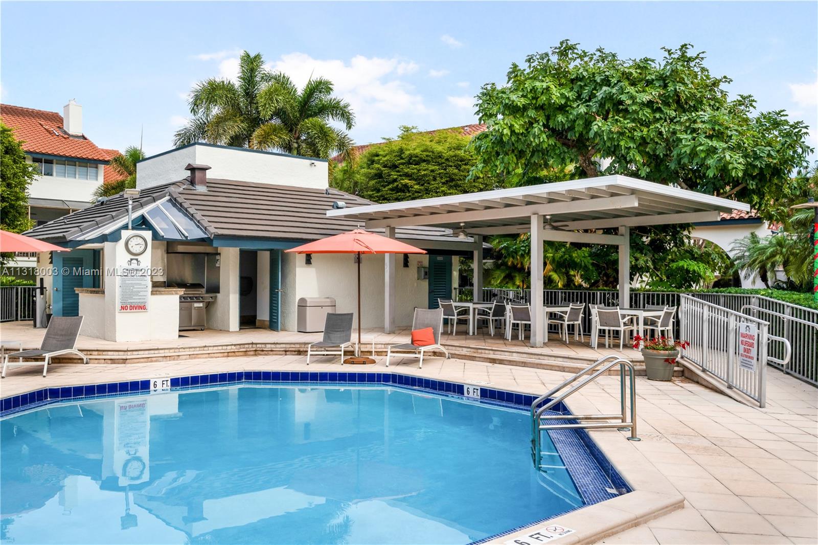 Heated pool with barbecue area overlooking Biscayne Bay!