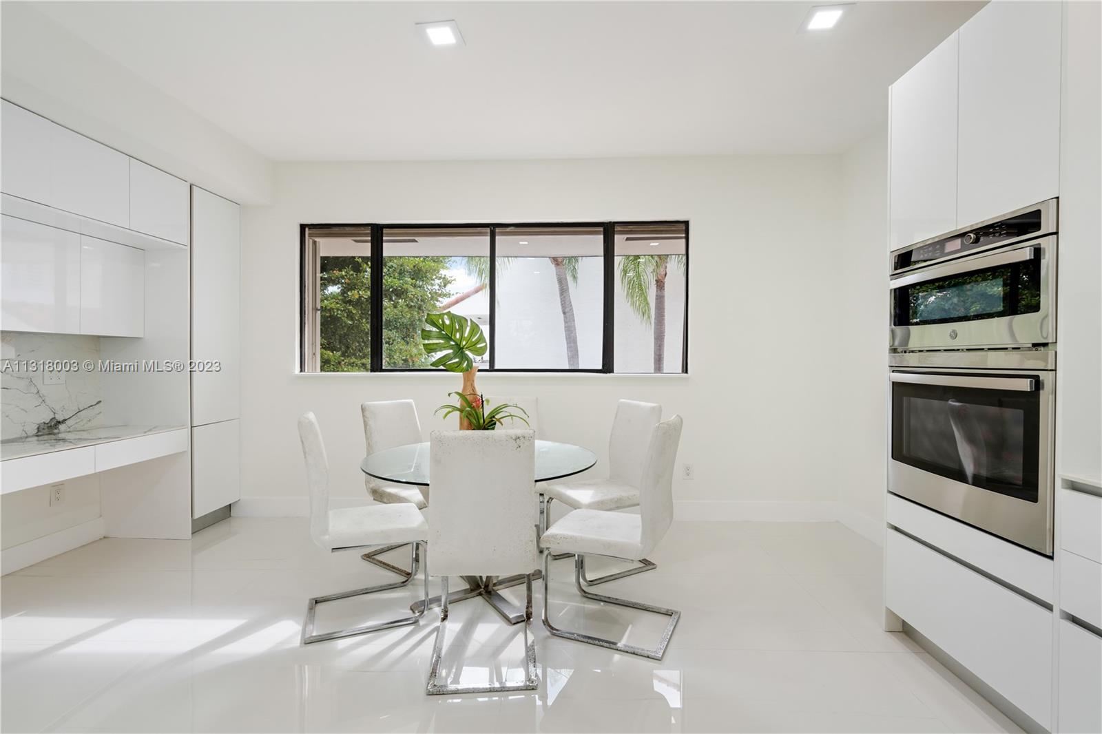Amazing eat in kitchen with so much light!