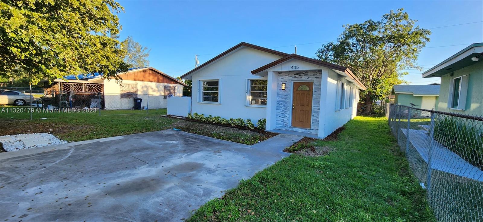 435 NW 15th St  For Sale A11320479, FL