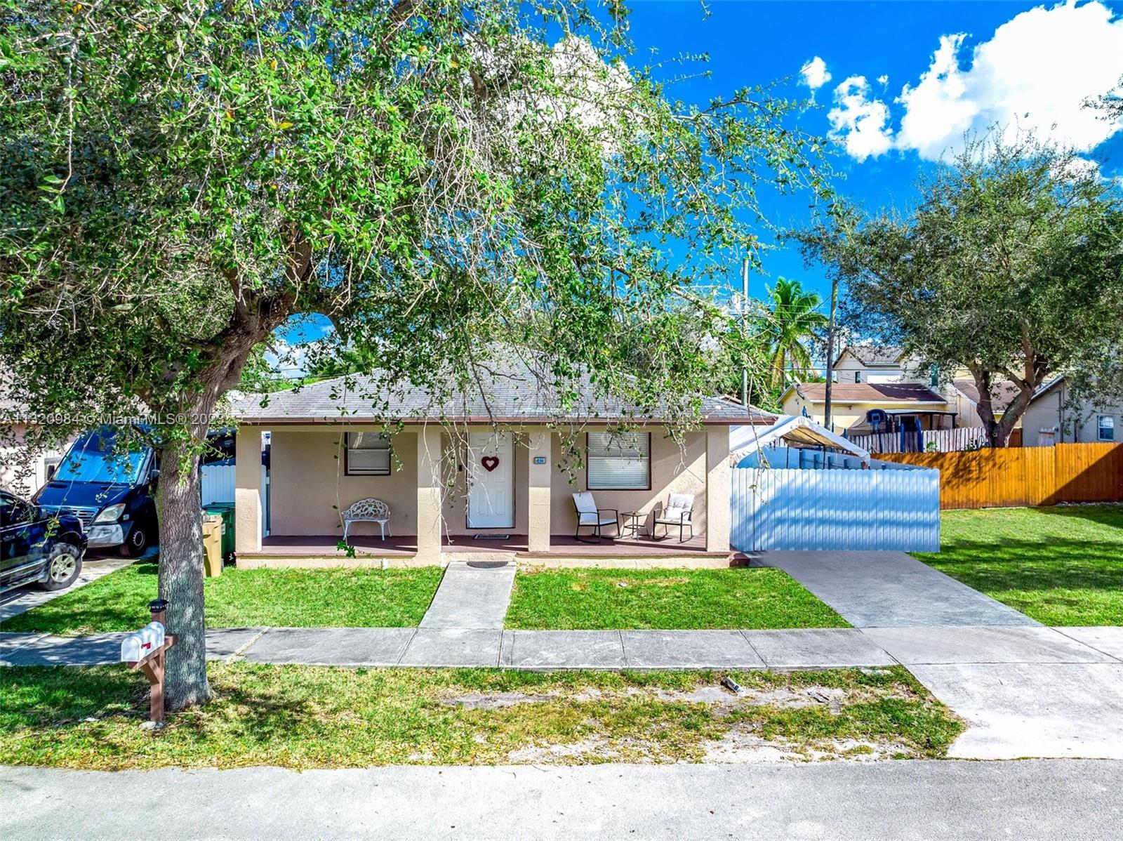 4294 SW 56th Ave  For Sale A11320984, FL