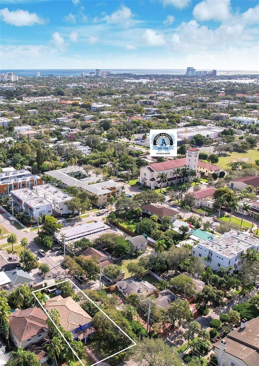 Private School and Las Olas distance