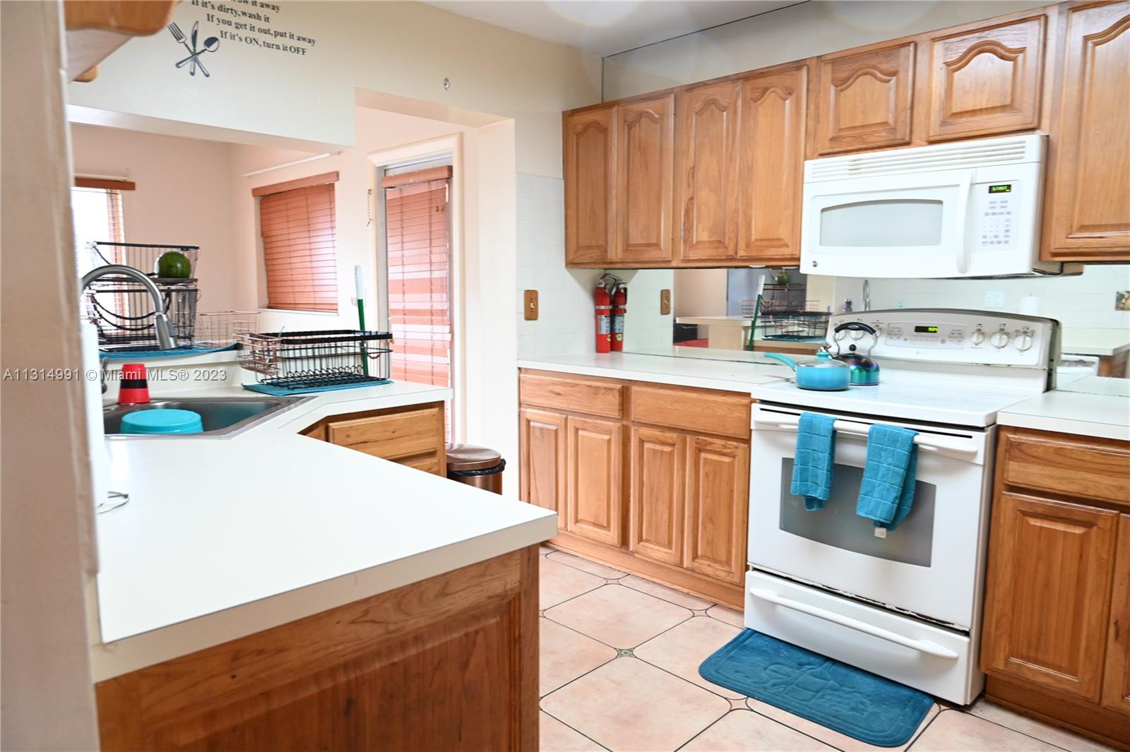 Listing Photo 11