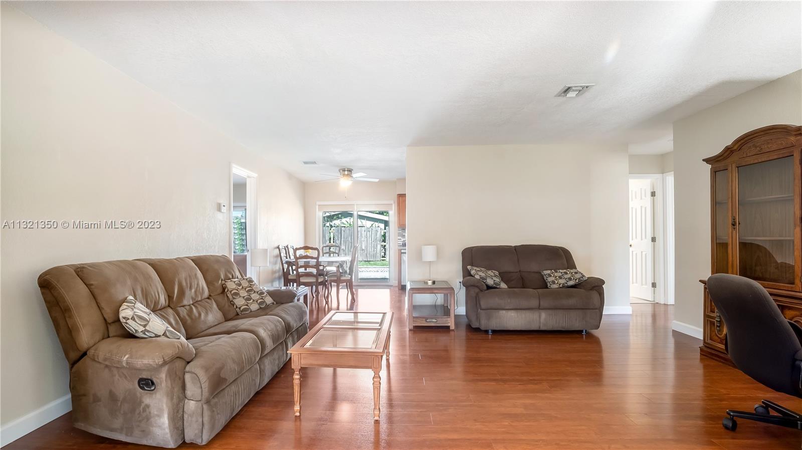 Listing Photo 9