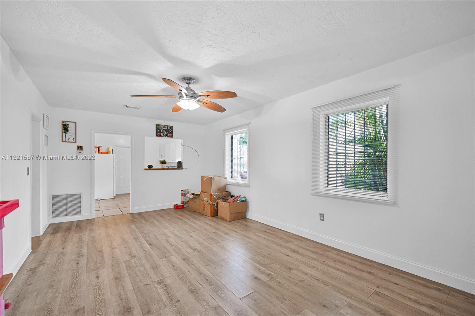 Listing Photo 16