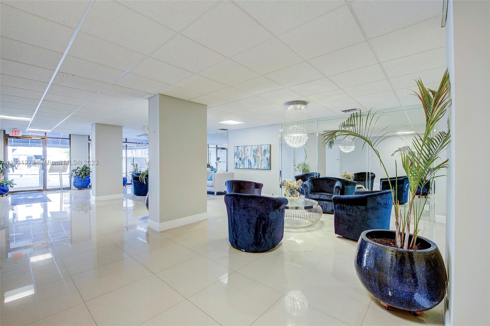 Seating area to pool
