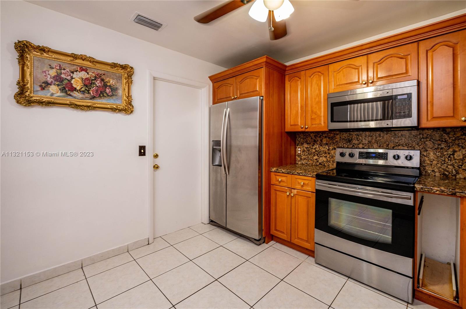 Listing Photo 14