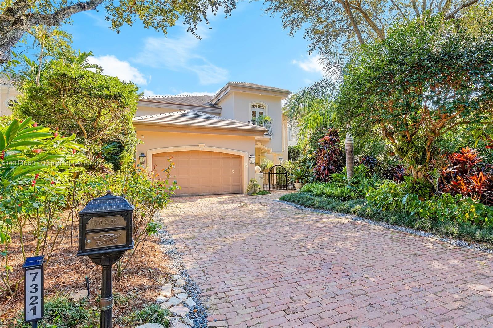 4 car Driveway to 2 Car Garage