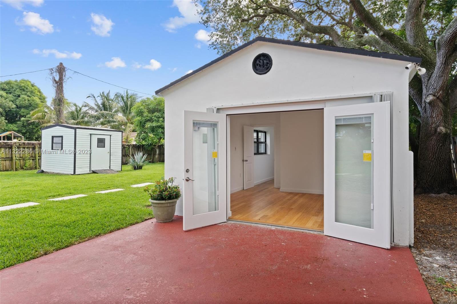 Listing Photo 6