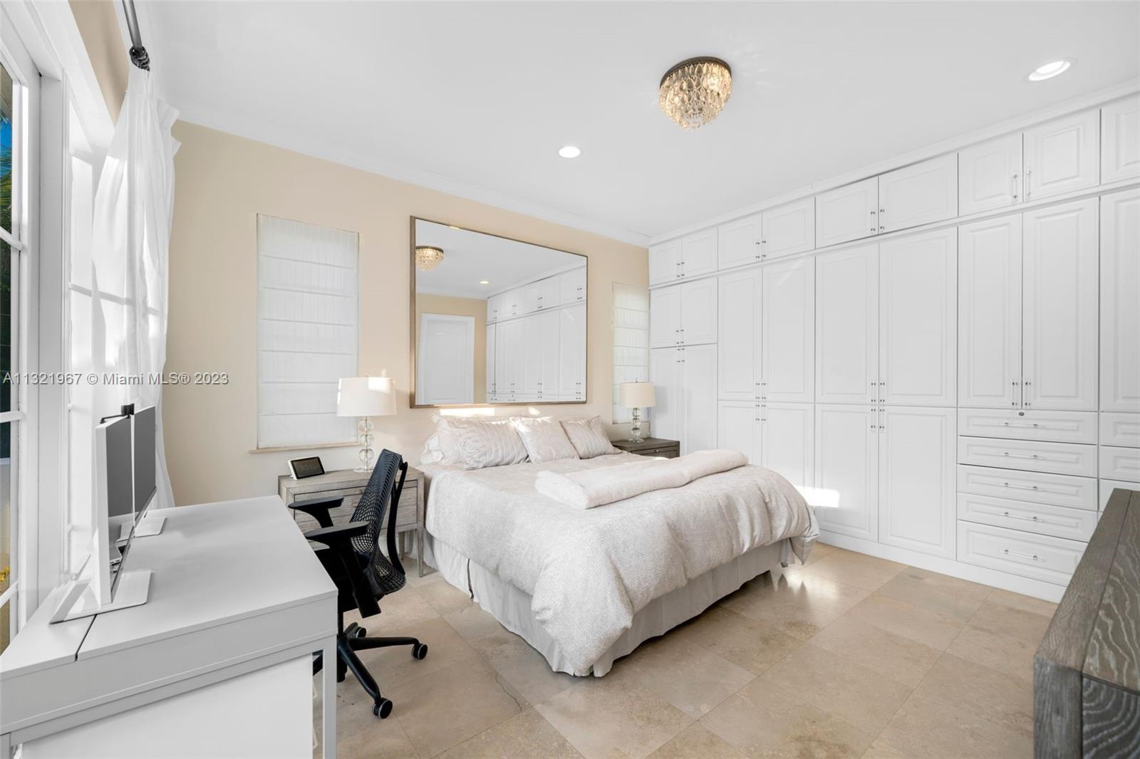 Listing Photo 11
