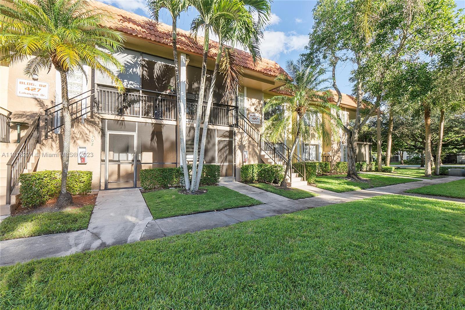 427  Lakeview Dr #204 For Sale A11318271, FL