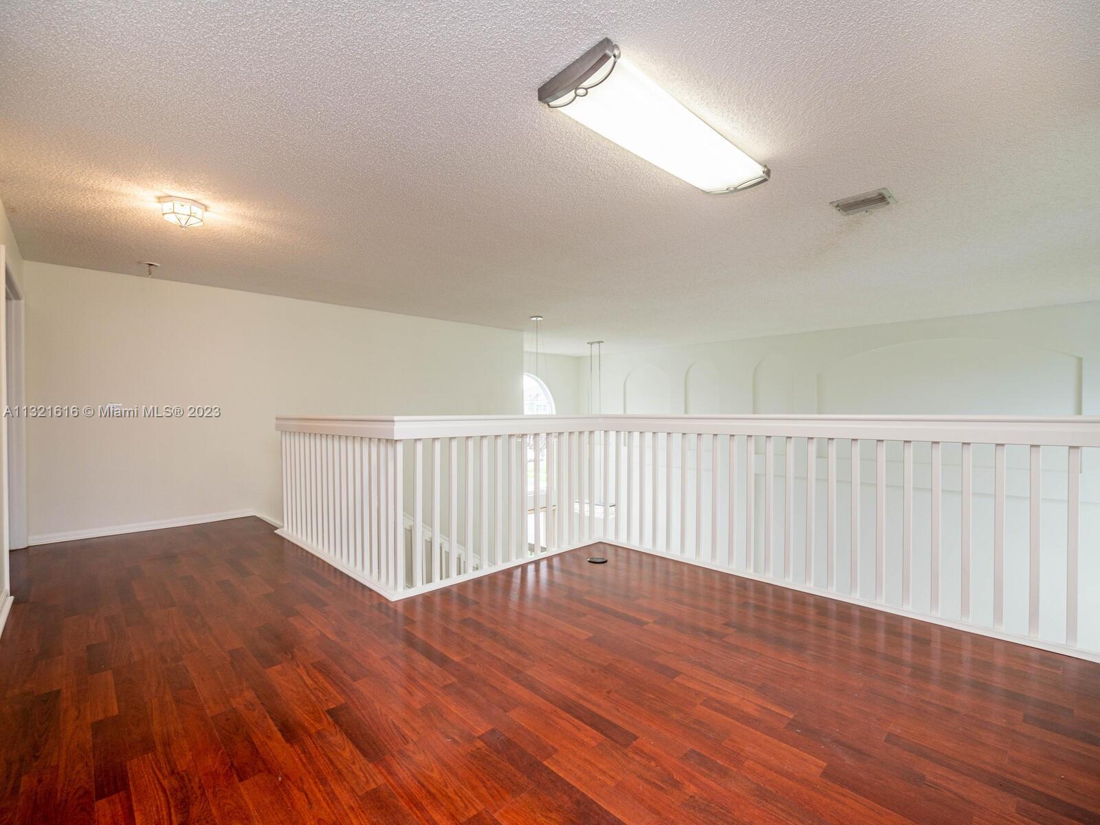Listing Photo 24