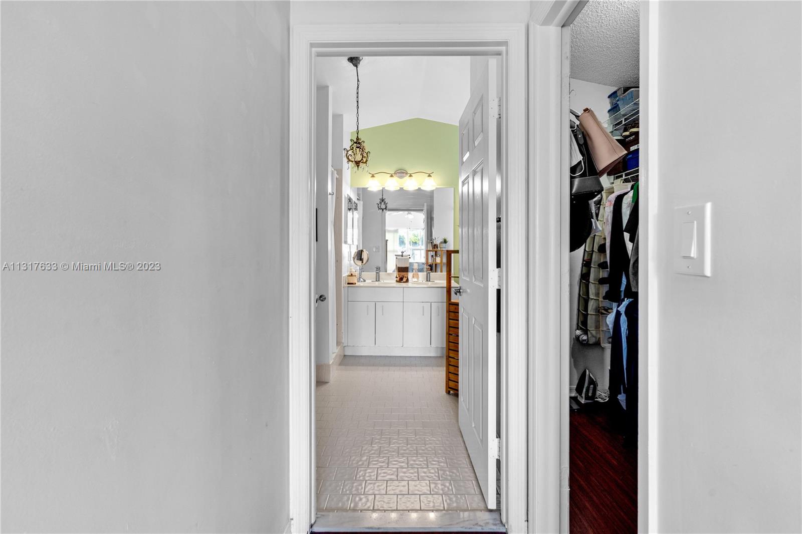 Listing Photo 14