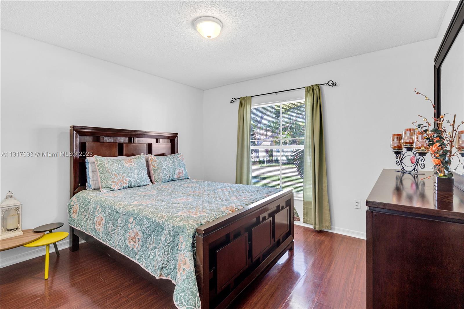 Listing Photo 17