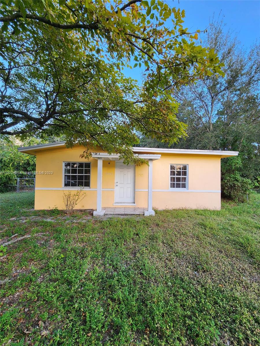 13725 NW 3rd Ave  For Sale A11322404, FL