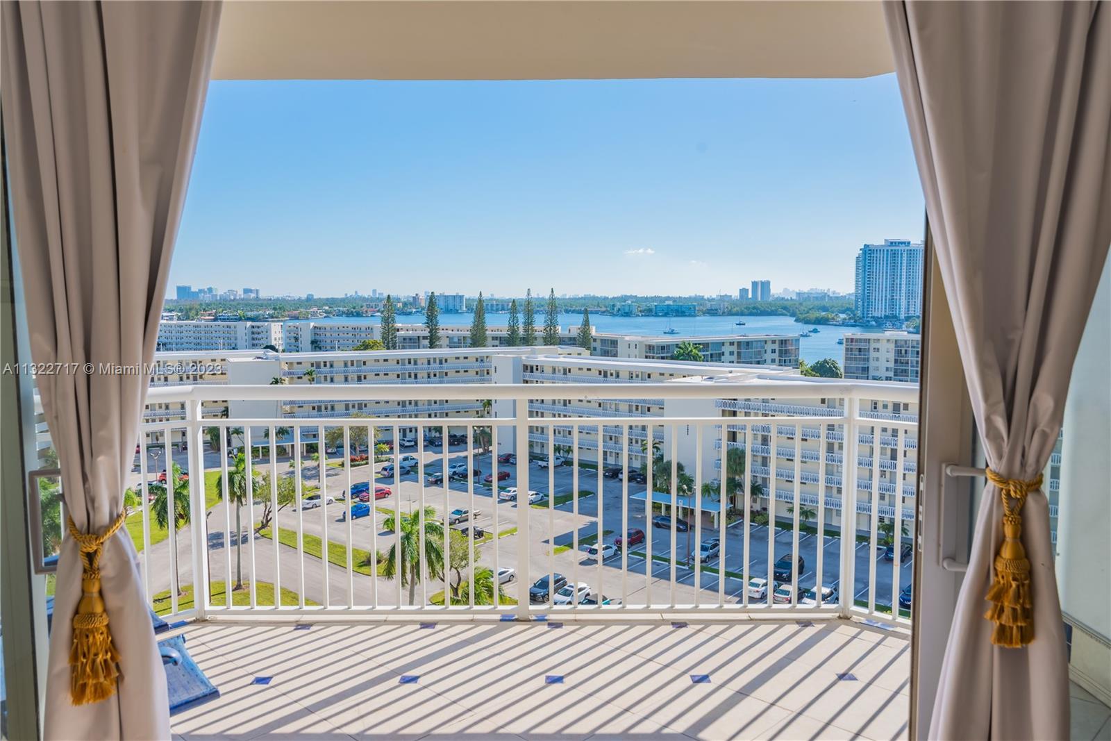 18011 Biscayne Blvd 1001
