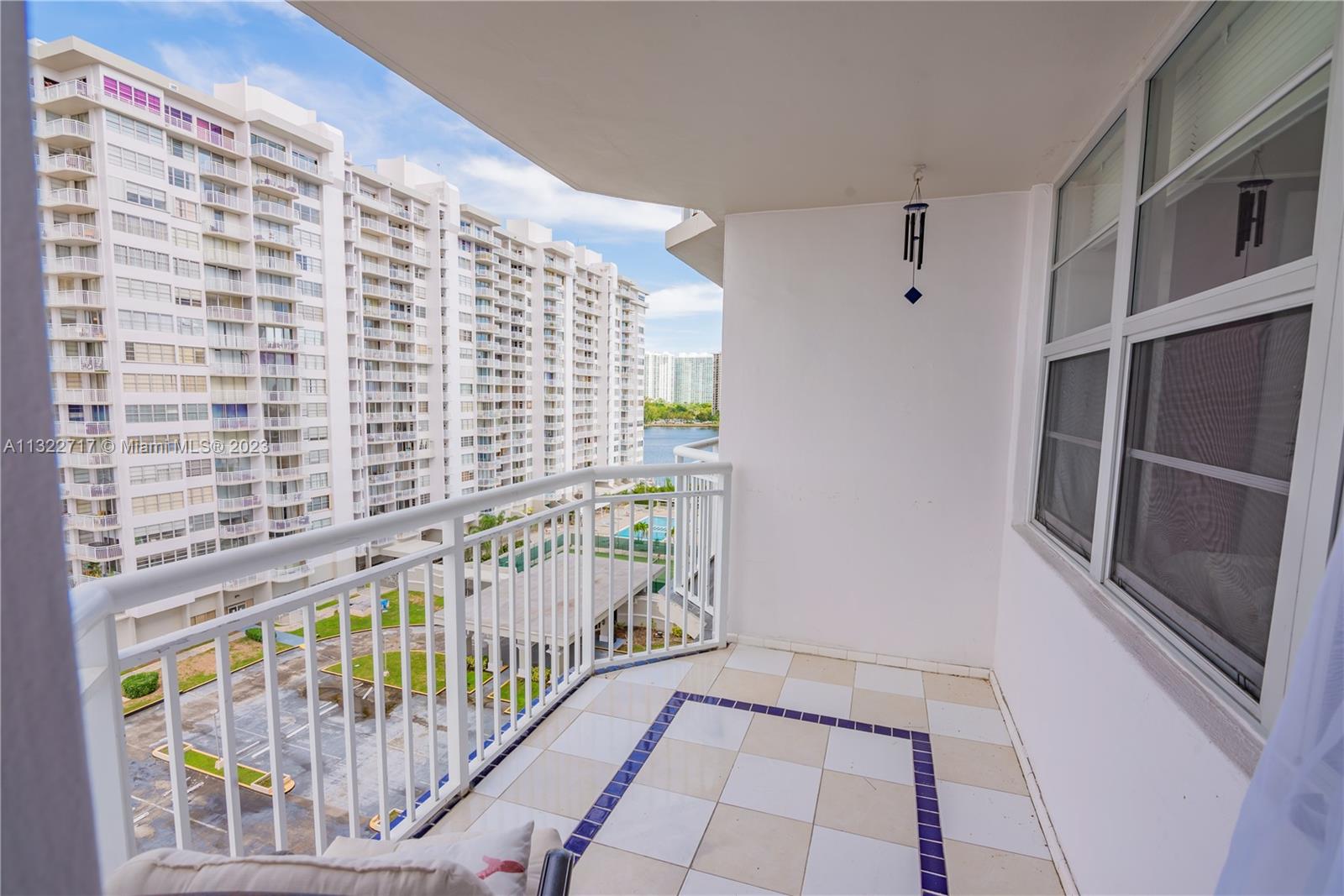18011 Biscayne Blvd 1001