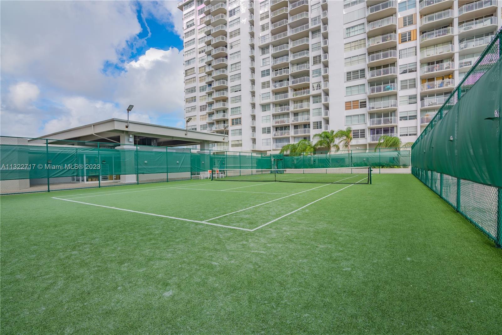 18011 Biscayne Blvd 1001