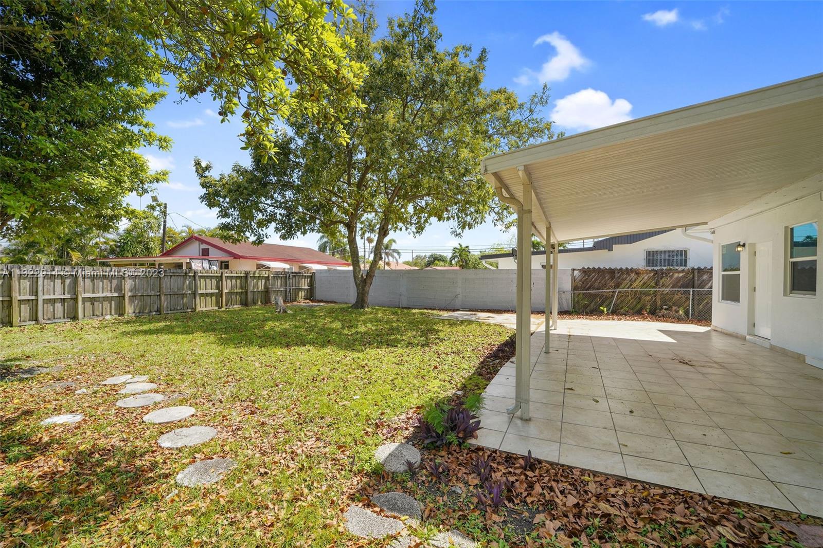 Listing Photo 17