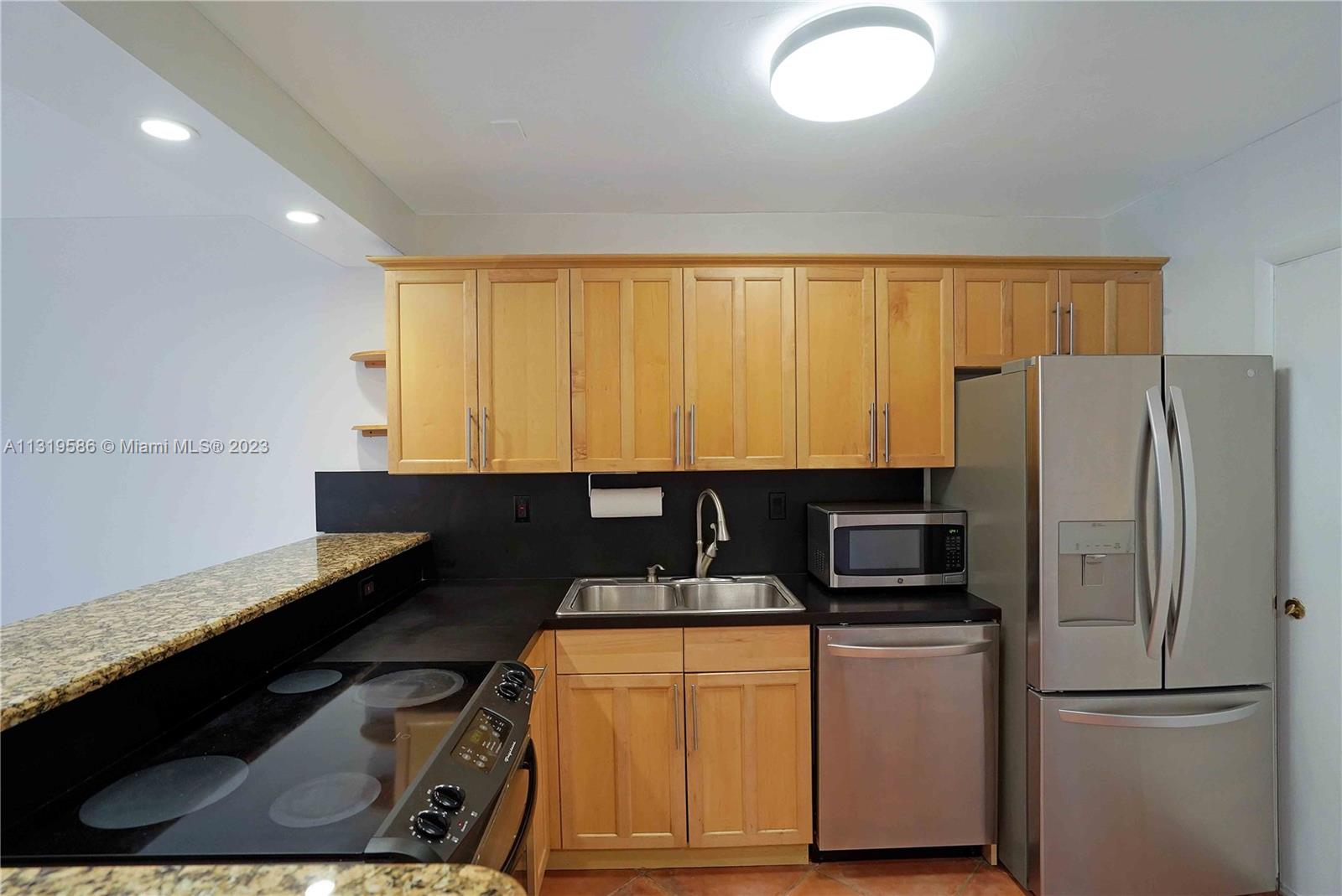 Kitchen Appliances From 2019 Dadeland Capri 7487 SW 82 ST UNIT:C209