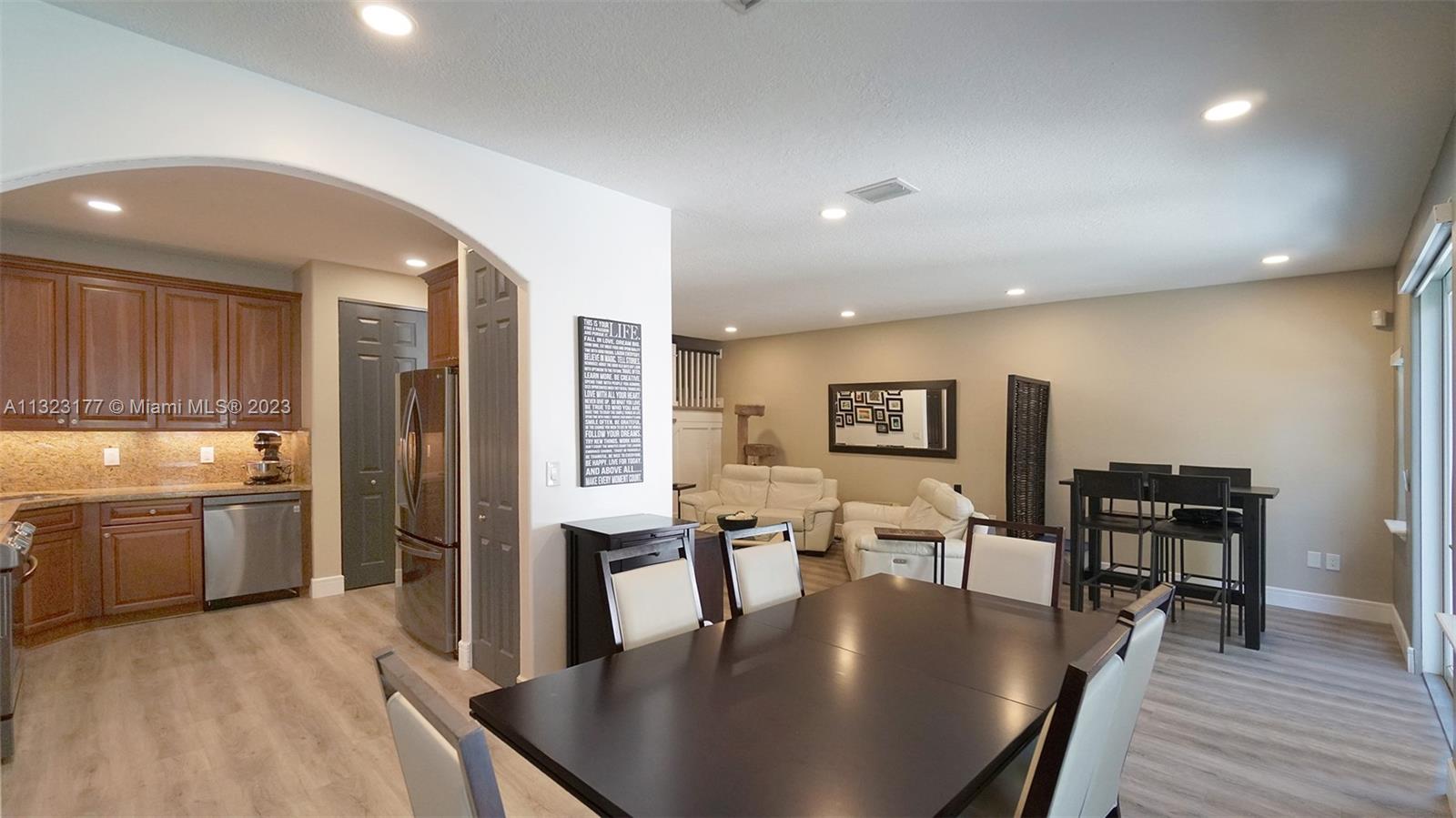 Listing Photo 17
