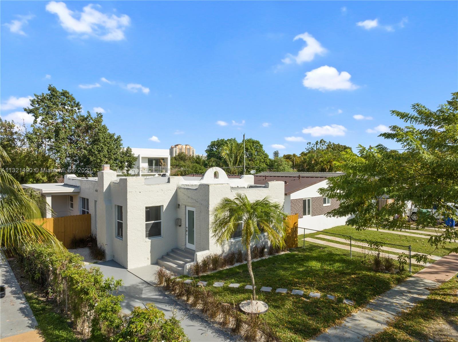 3529 SW 26th St  For Sale A11321490, FL