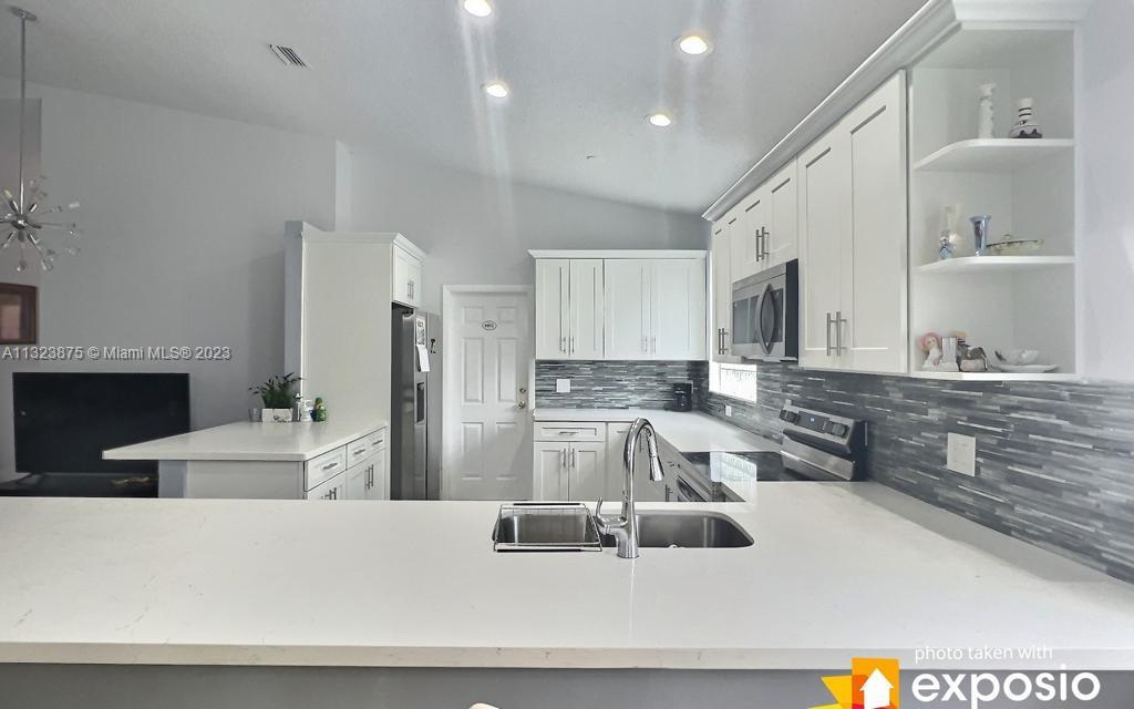 Listing Photo 16