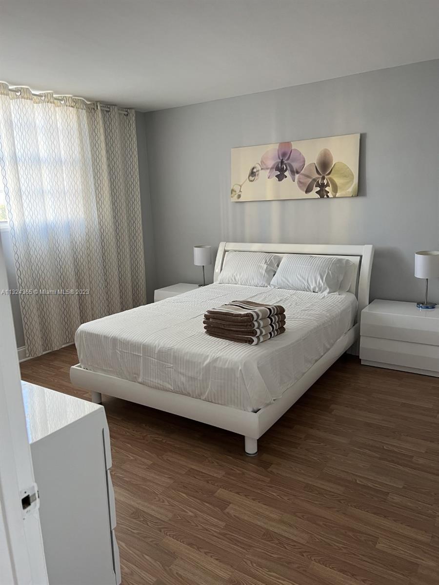 Photo 13 of Ocean Reserve Condo Apt 721 in Sunny Isles Beach - MLS A11324365