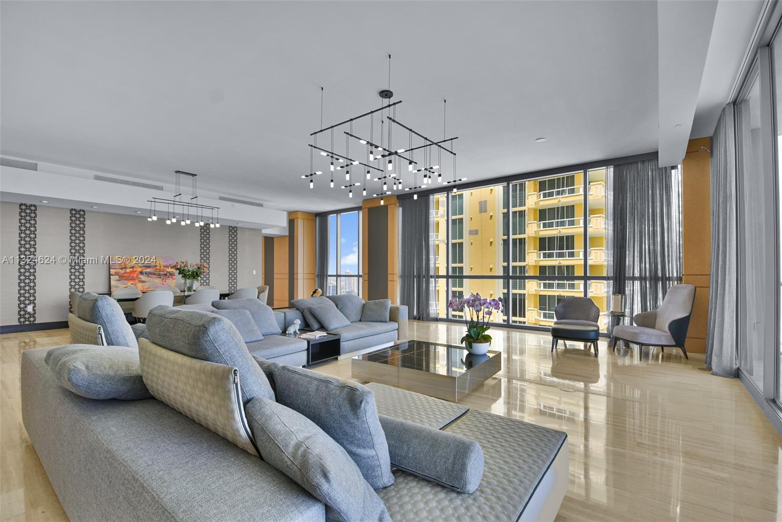 Listing Photo 11