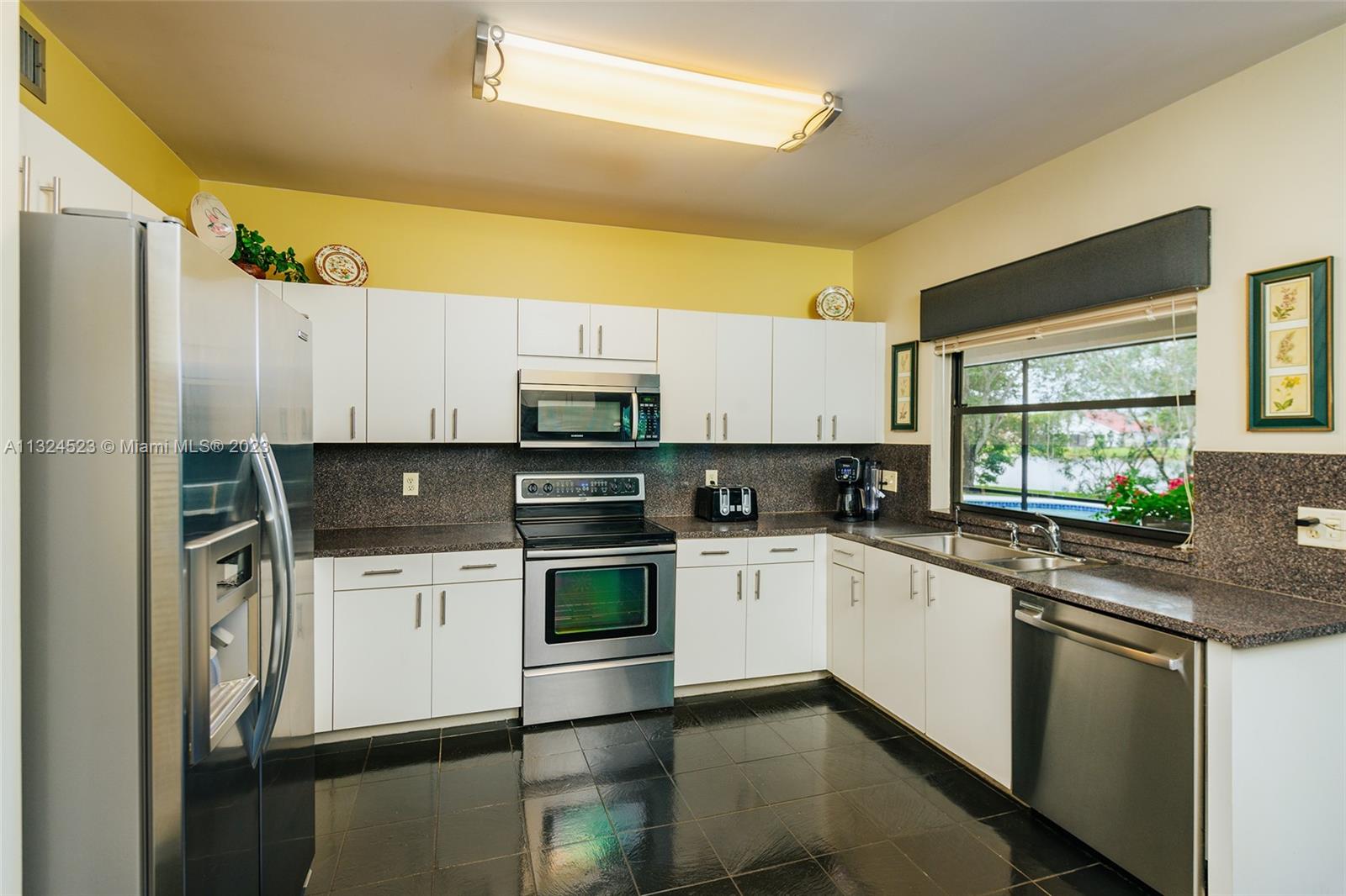 Listing Photo 19