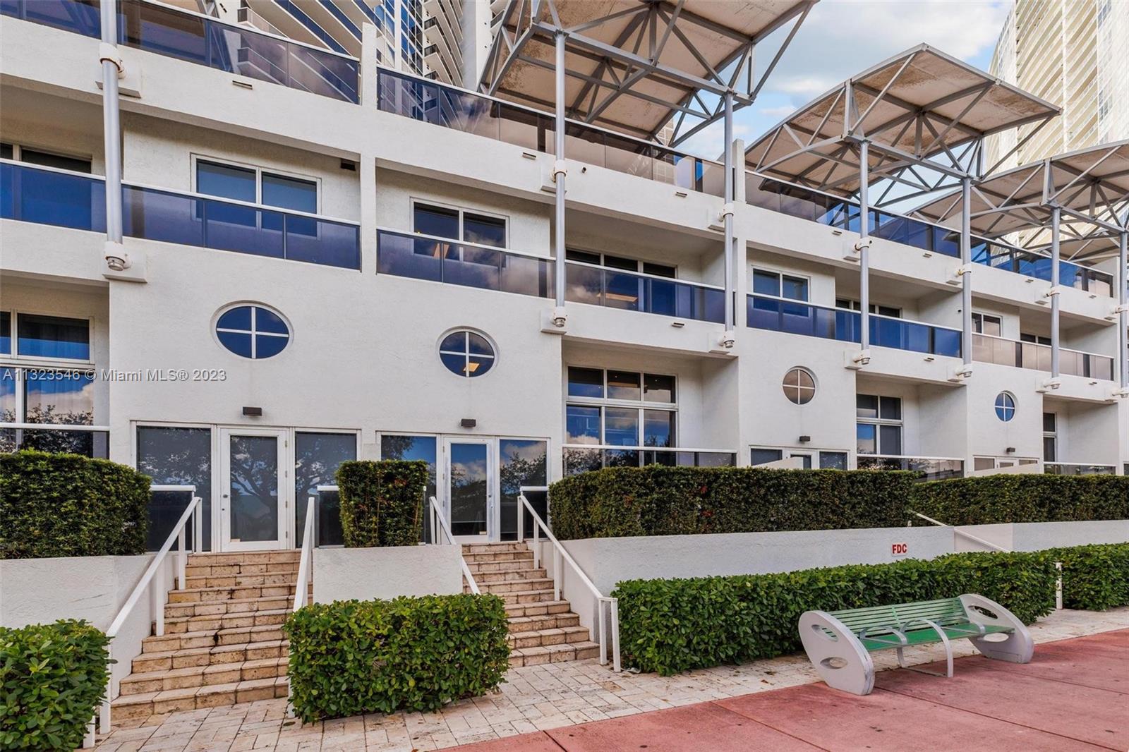400 Alton Rd TH-2A, Miami Beach, FL 33139