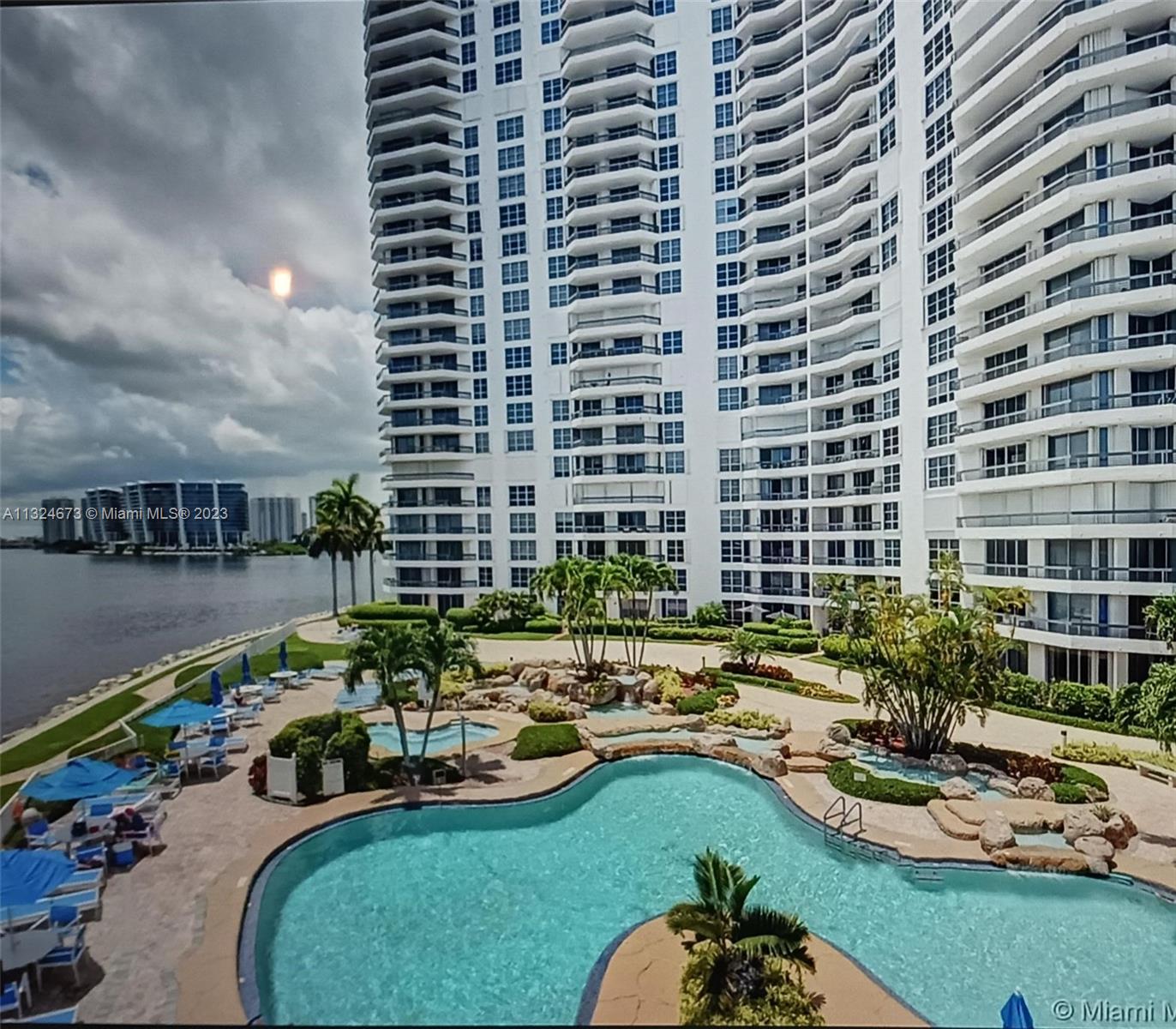 Aventura Condos For Sale & Rent