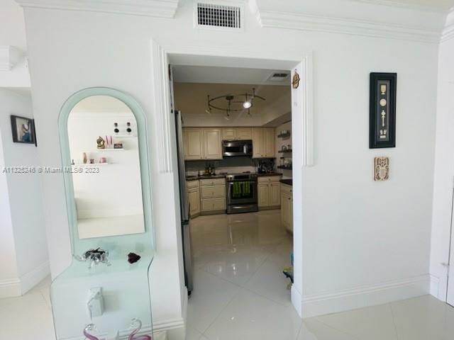 Kitchen entrance