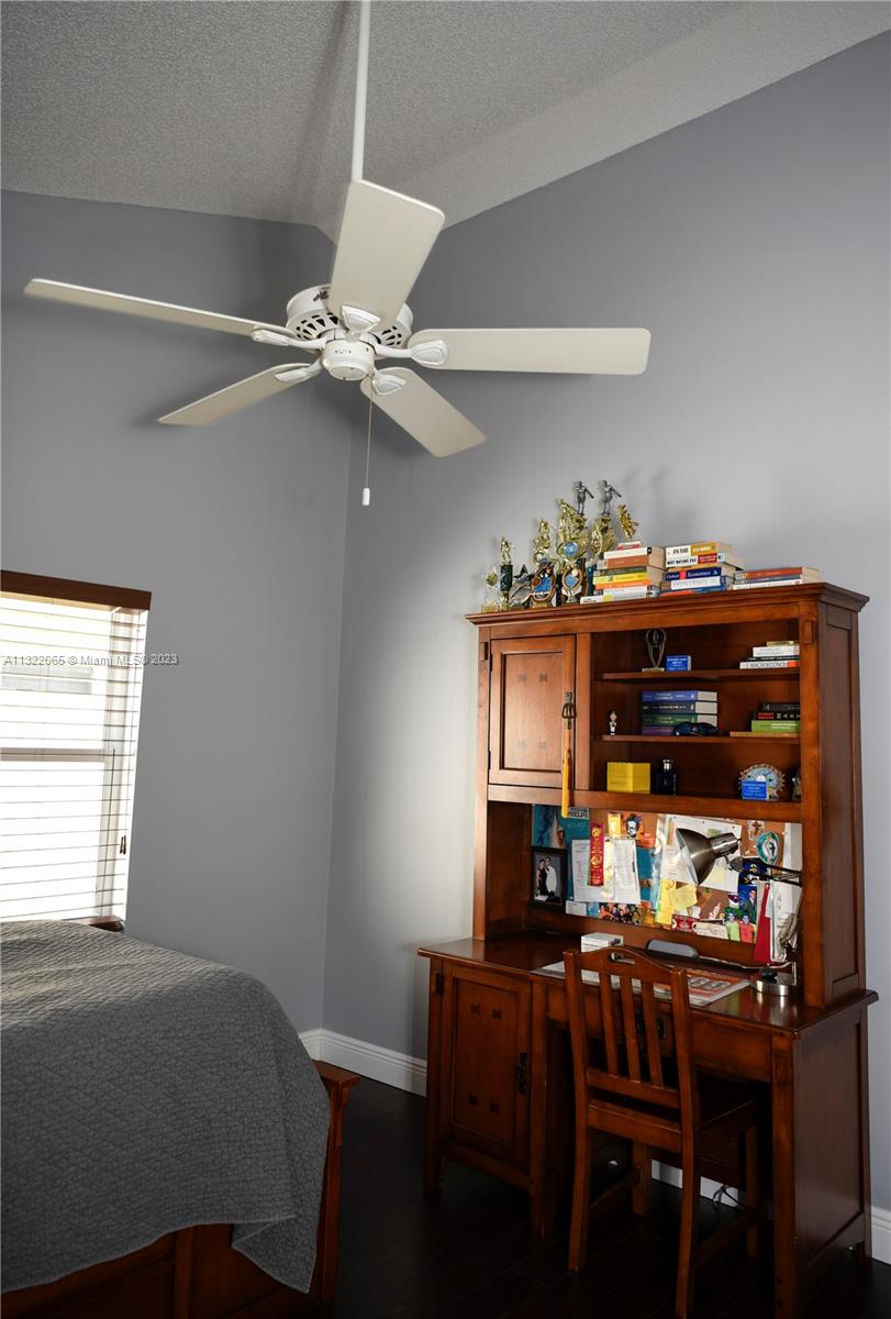 Listing Photo 32