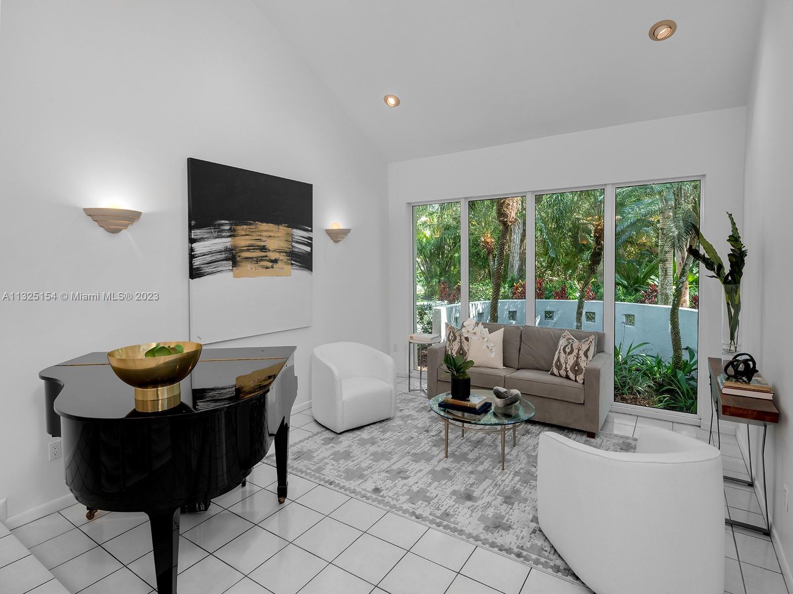 Listing Photo 10