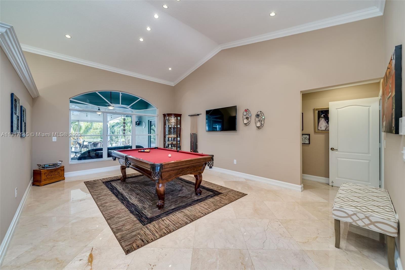 Listing Photo 8
