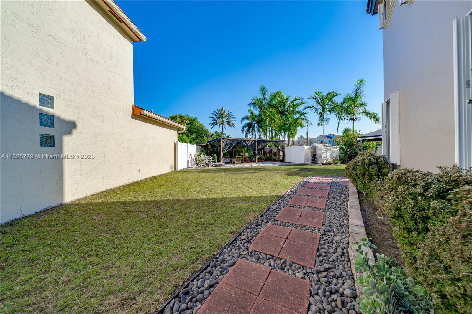 Listing Photo 16